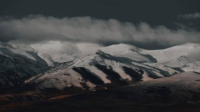 First overlapping cascading photo